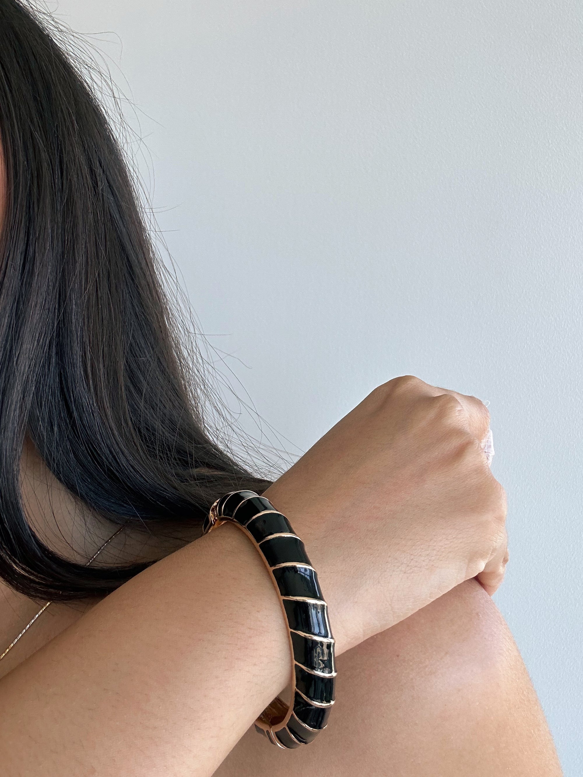 Aurora Bangle in Nero