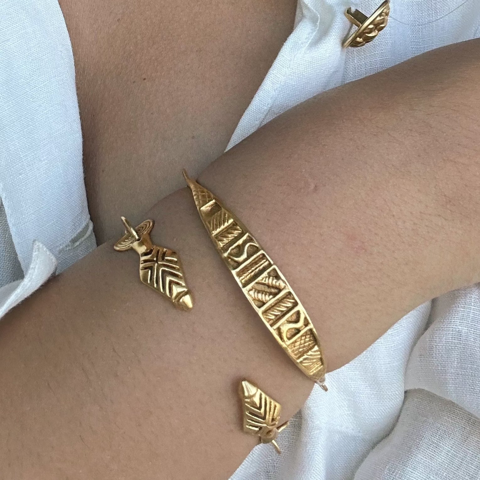 Tribal Spear Gold Bracelet
