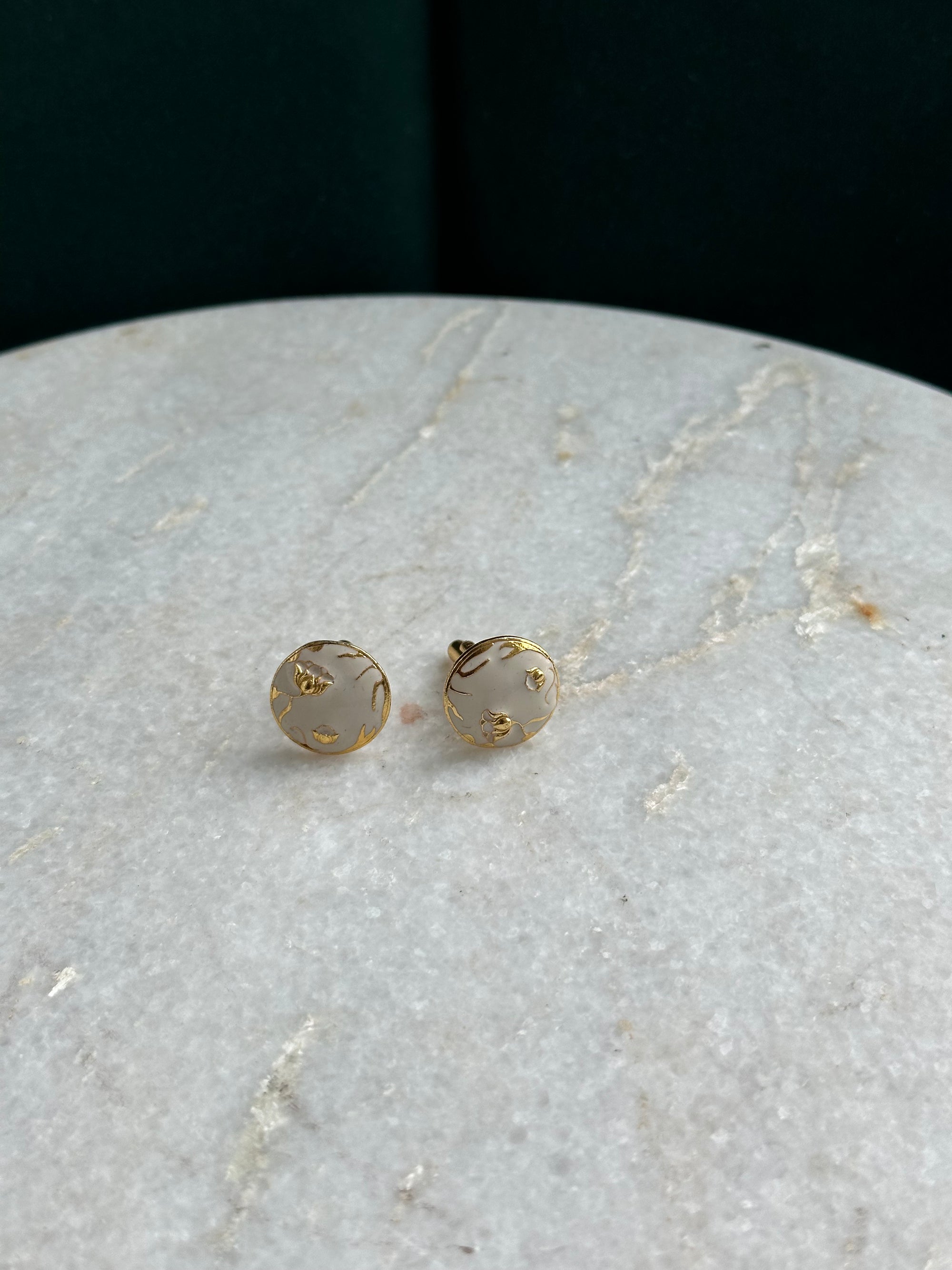 Barsaat Cufflinks in White