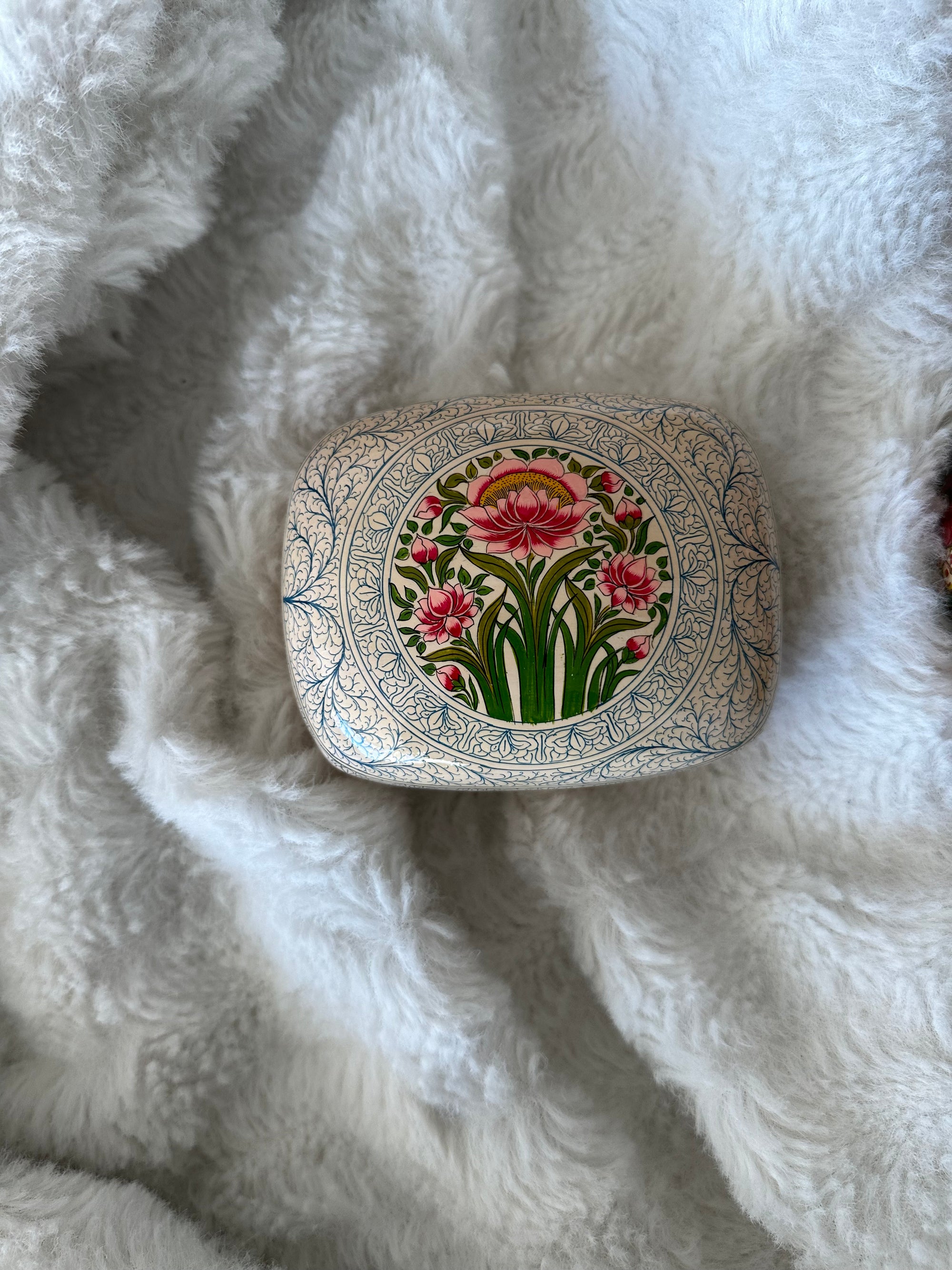 Pamposh Handpainted Midi Jewelry Box in Pearl